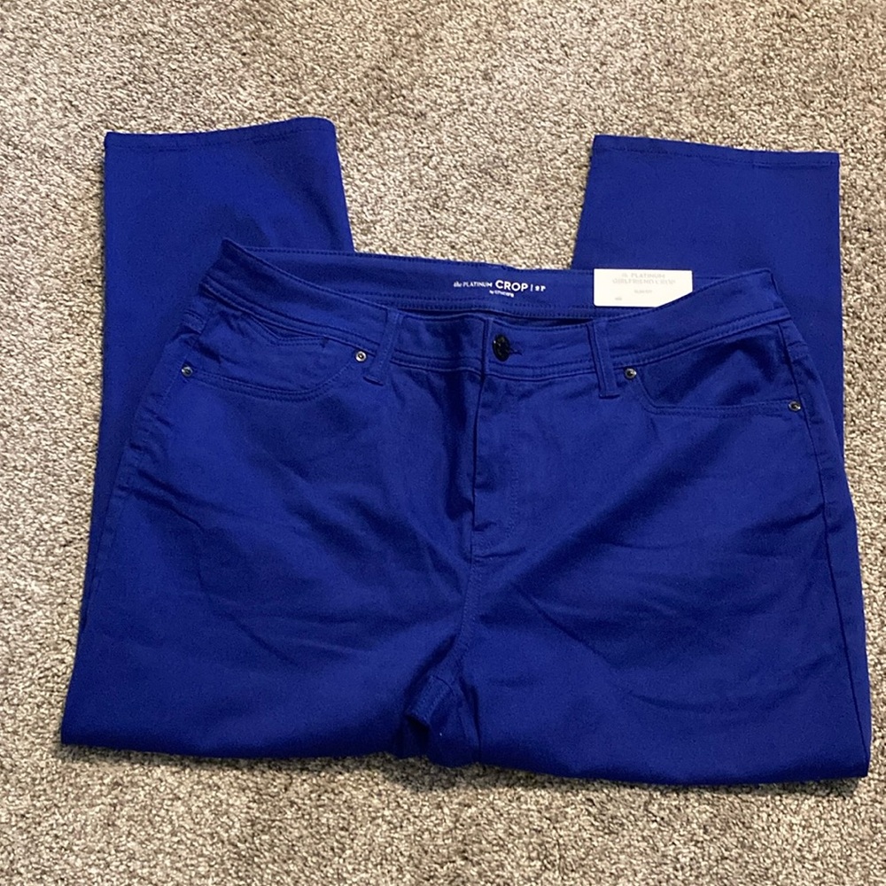 New Chico’s blue Women's girlfriend crop pants